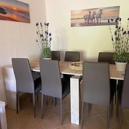 Lightblue-celeste In